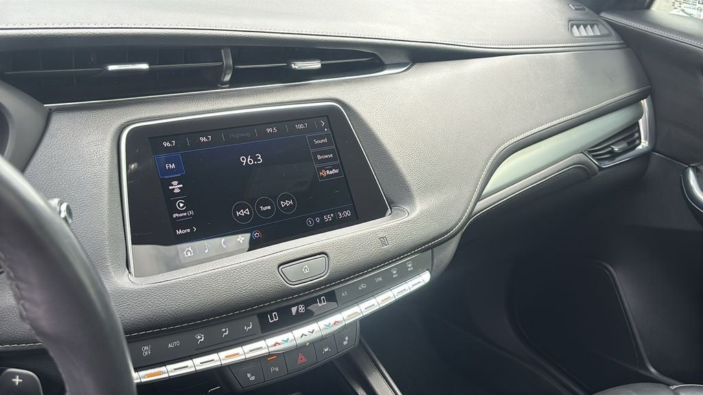 2021 Cadillac XT4 Premium Luxury