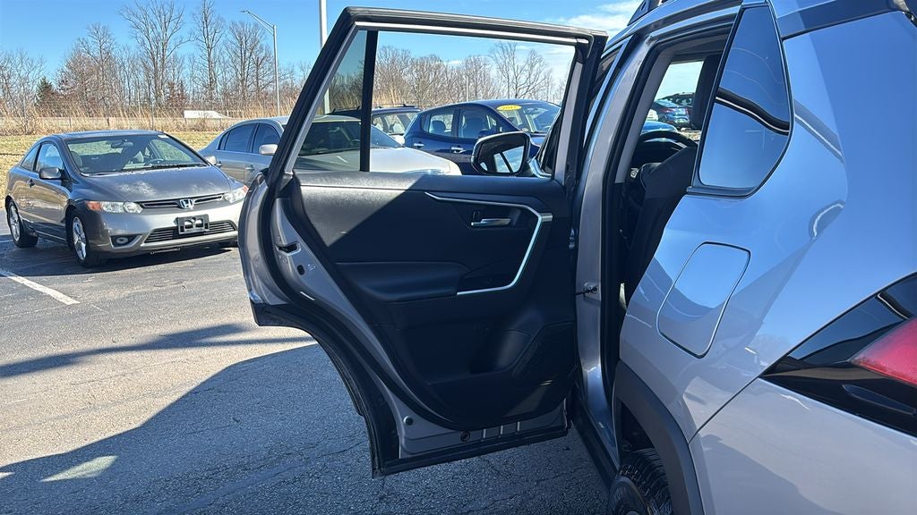 2022 Toyota RAV4 XLE