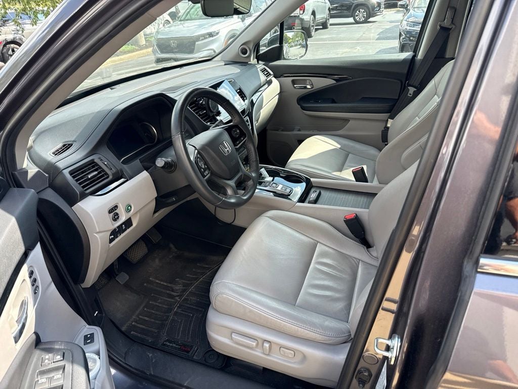 2022 Honda Pilot Touring 7 Passenger