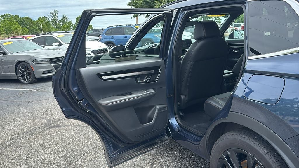 2025 Honda CR-V Sport Touring - Photo 28