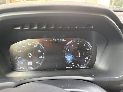 2021 Volvo XC90 T6 Momentum