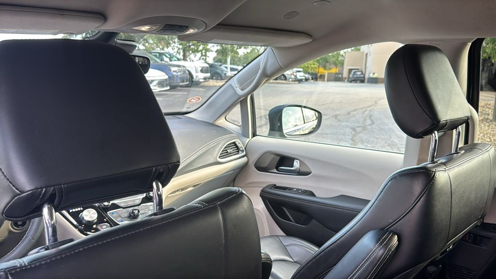 2023 Chrysler Pacifica Hybrid Touring L
