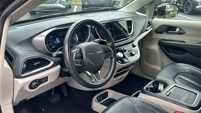 2022 Chrysler Pacifica Hybrid Touring L