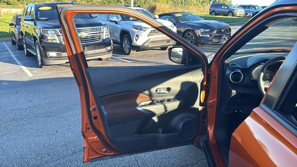 2021 Nissan Kicks SR