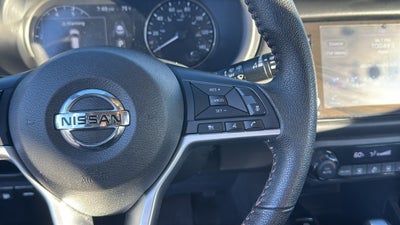 2021 Nissan Kicks SR