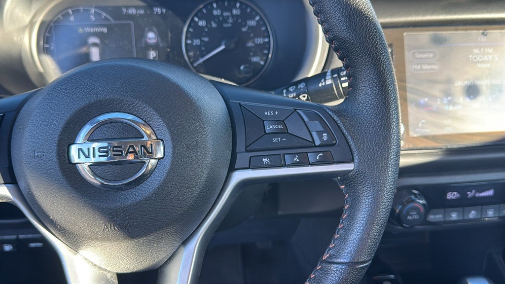 2021 Nissan Kicks SR