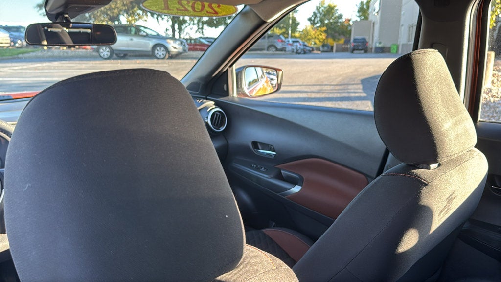 2021 Nissan Kicks SR