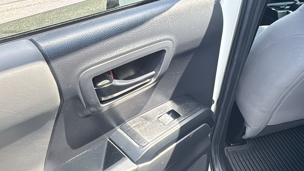 2022 Toyota Tacoma SR V6