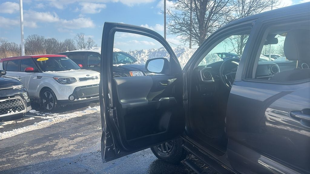 2023 Toyota Tacoma SR5 V6