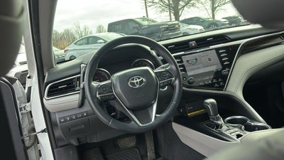 2018 Toyota Camry Hybrid XLE