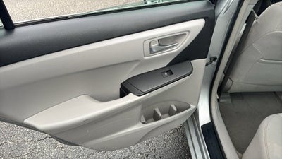2016 Toyota Camry Hybrid LE