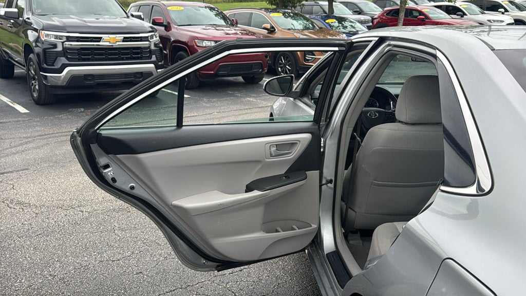 2016 Toyota Camry Hybrid LE
