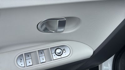 2024 Hyundai IONIQ 5 SE