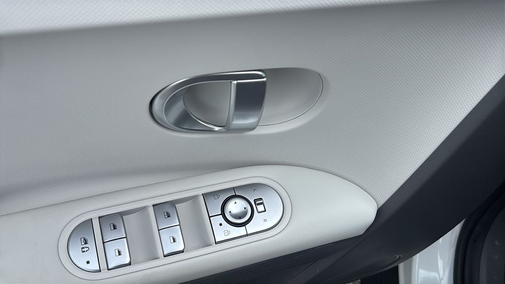 2024 Hyundai IONIQ 5 SE
