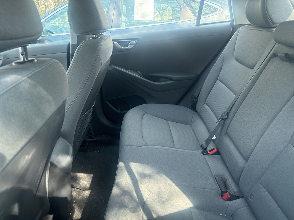 2022 Hyundai Ioniq Hybrid SE