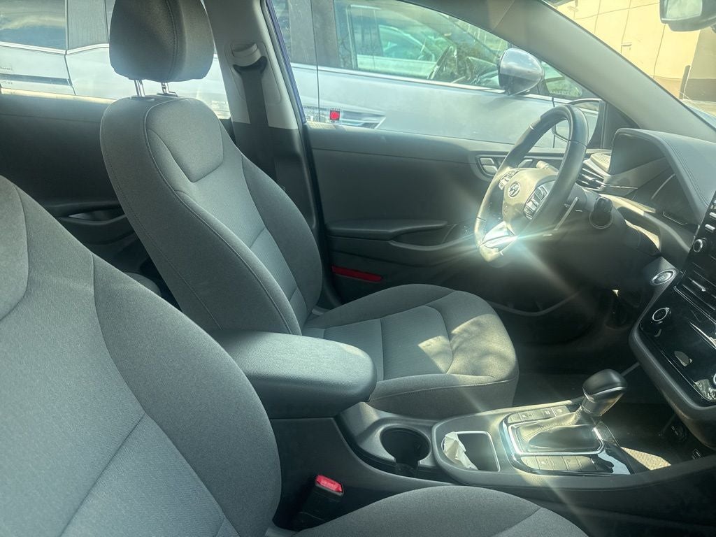 2022 Hyundai Ioniq Hybrid SE