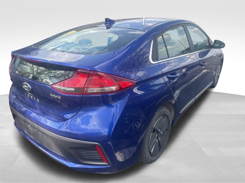 2022 Hyundai Ioniq Hybrid SE
