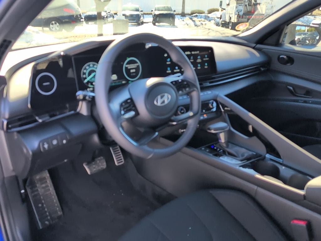 2025 Hyundai Elantra Hybrid SEL Sport