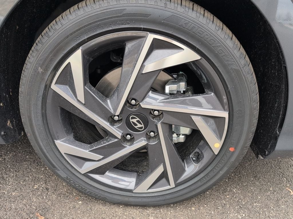 2025 Hyundai Elantra Hybrid Limited