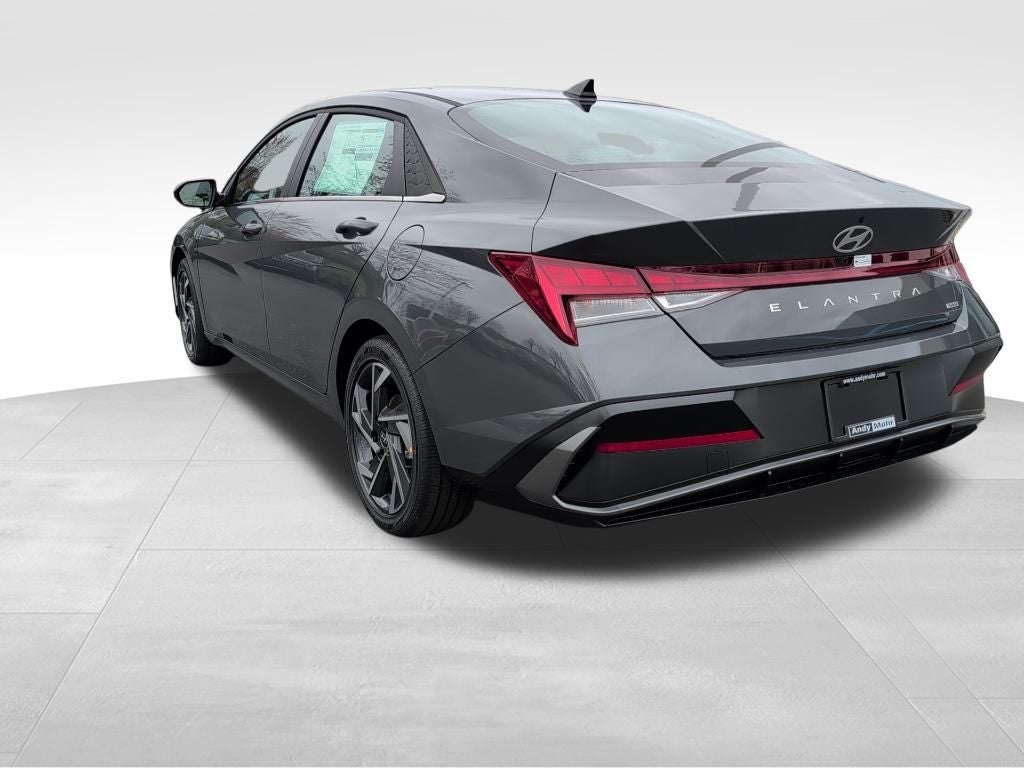 2025 Hyundai Elantra Hybrid Limited