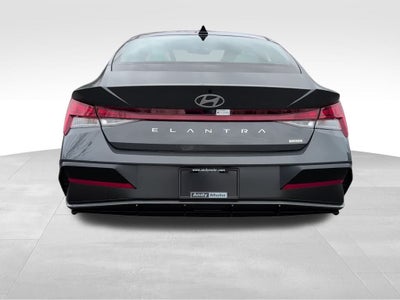 2025 Hyundai Elantra Hybrid Limited