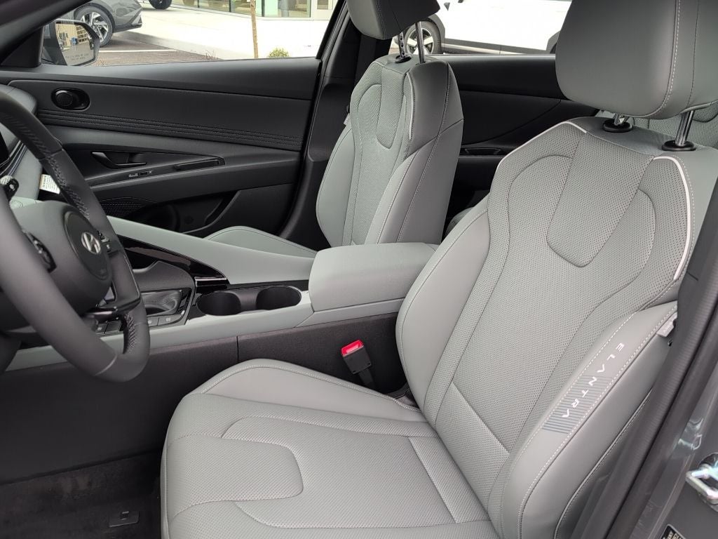 2025 Hyundai Elantra Hybrid Limited