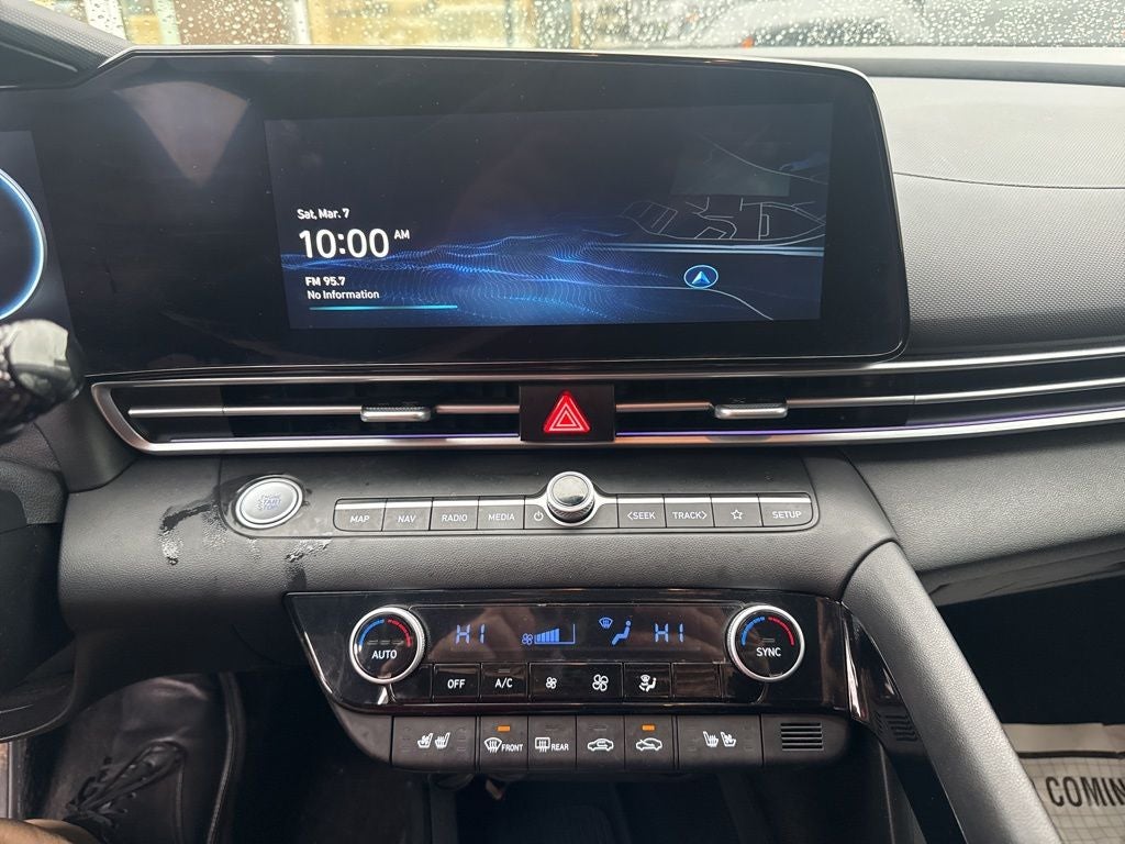 2025 Hyundai Elantra Hybrid Limited