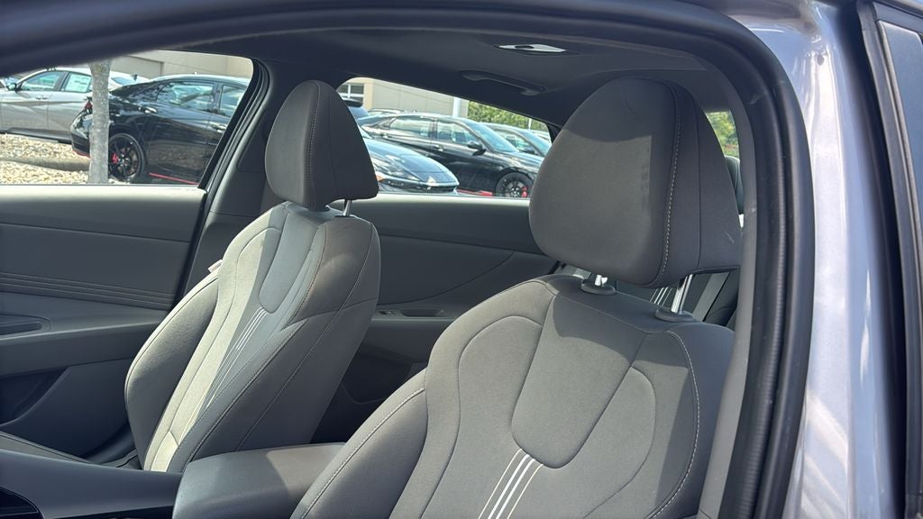 2025 Hyundai Elantra SEL Convenience
