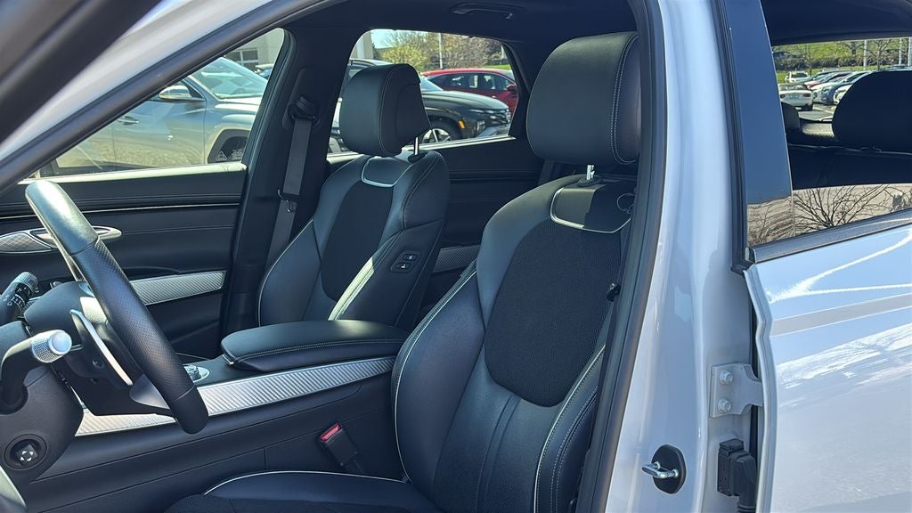2023 Genesis GV70 2.5T