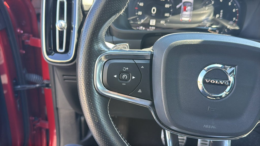 2019 Volvo XC40 R-Design